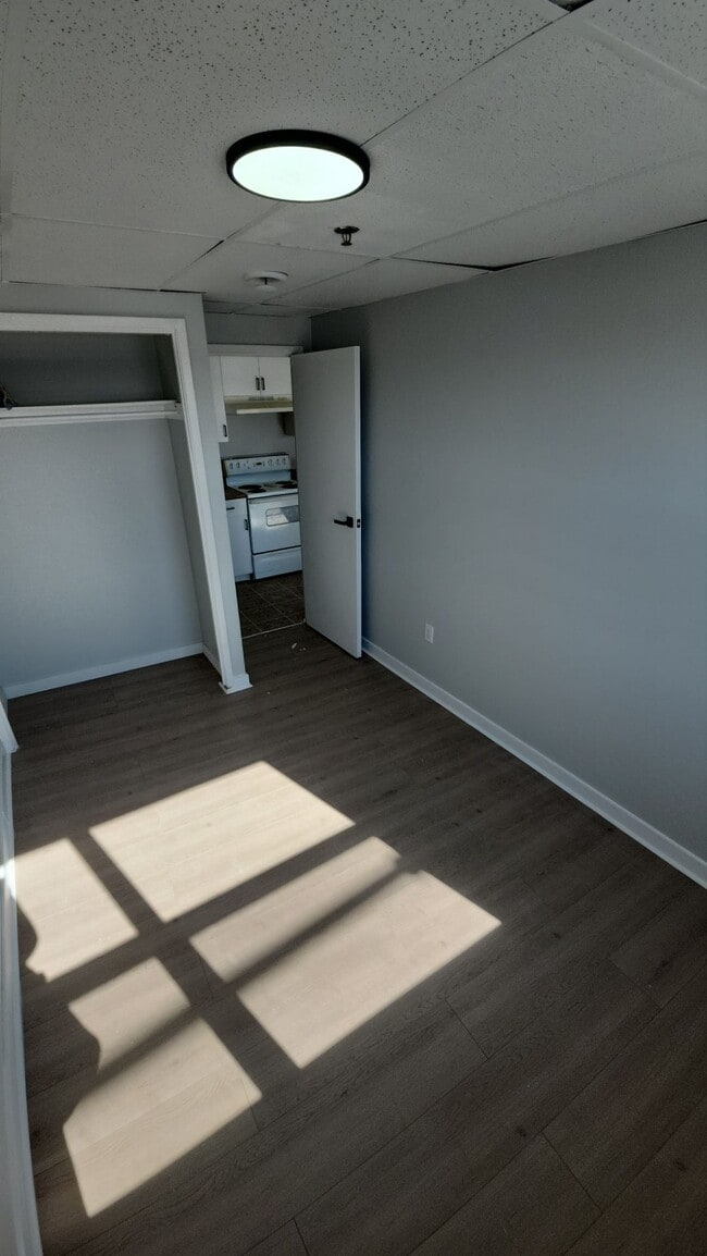 Building Photo - 523-523 Prince St Unit 13