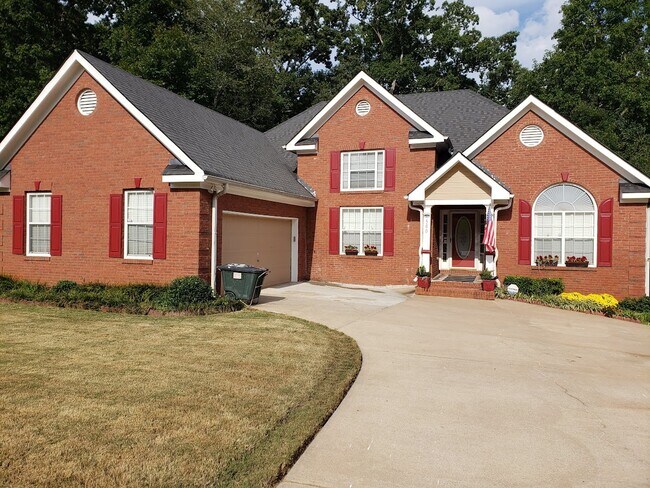 Photo - 500 Wisteria Blvd House