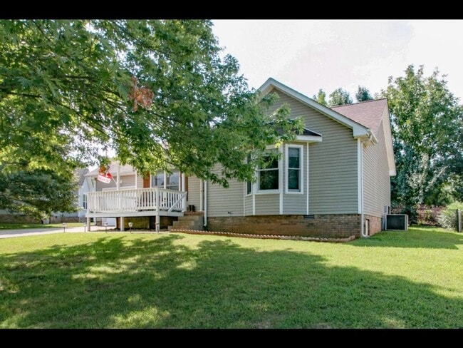 Photo - 296 Audrea Ln