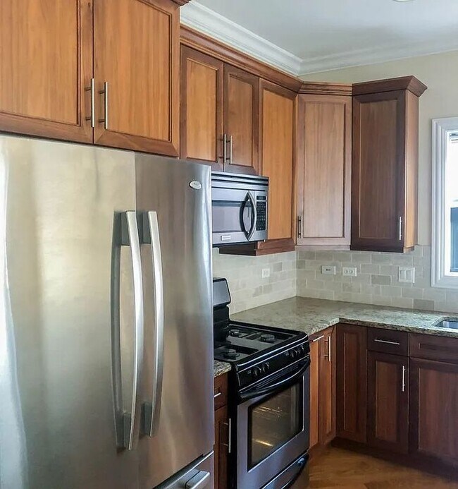 Photo - 3229 N Kenmore Ave