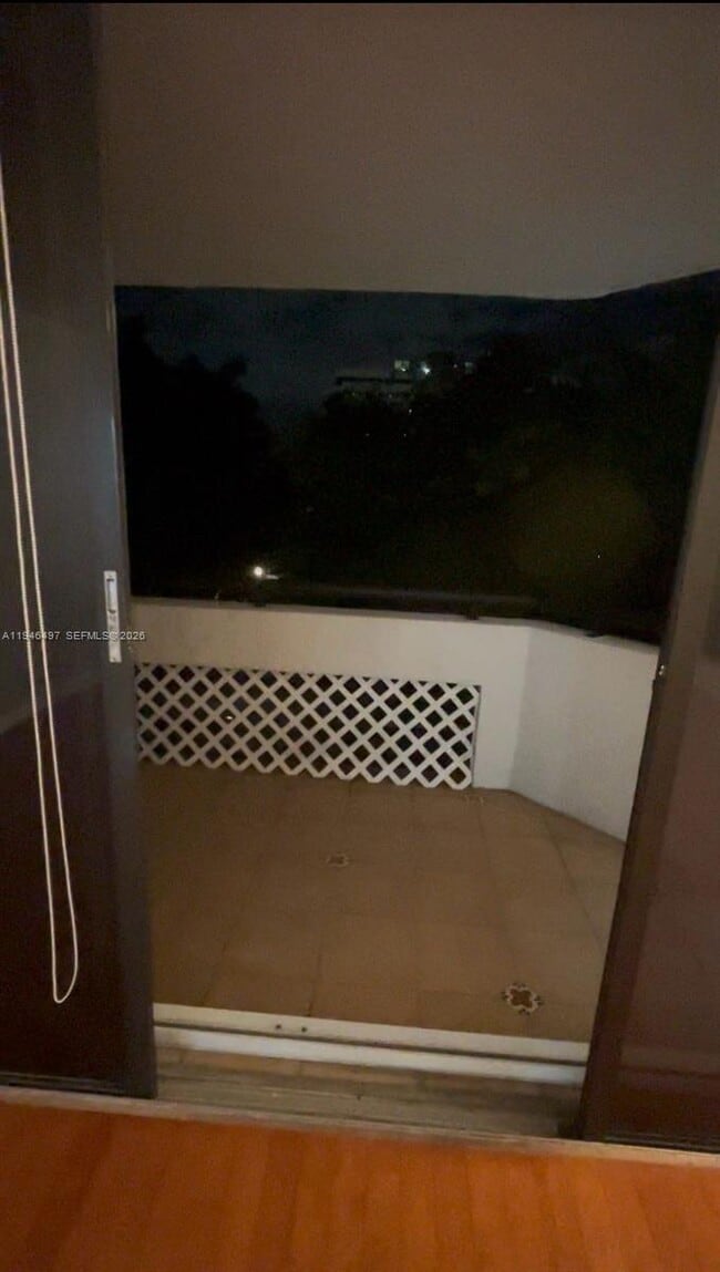 Photo - 911 E Ponce De Leon Blvd Unit 403