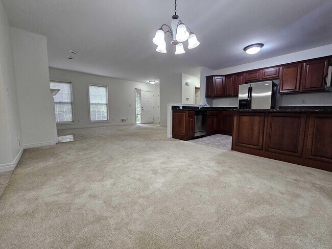 Photo - 3376 Endsleigh Ln