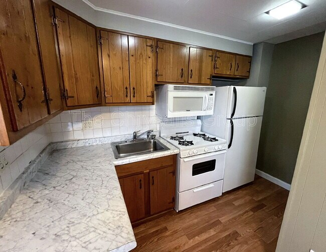 Photo - 1400 Kansas St