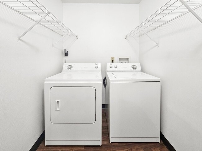 Merriman Valley Apartments & Townhomes