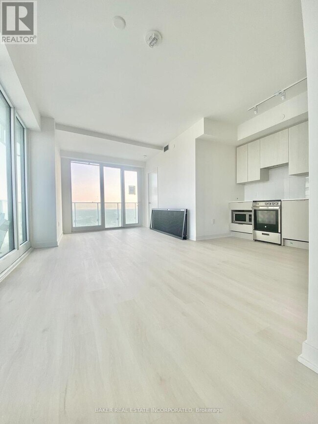 Photo - 3900 Confederation Pkwy Unit 3804