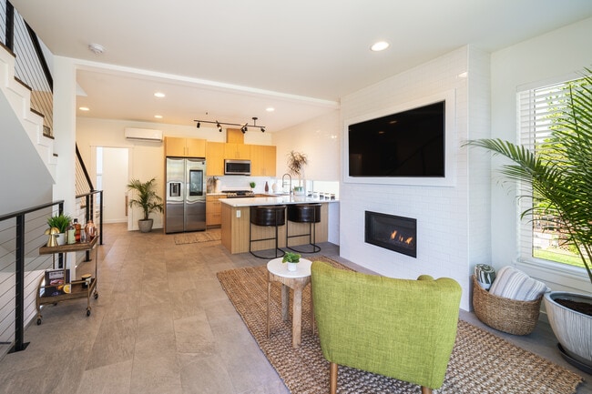 Unit B - 1 bedroom - 500 Surry Rd Unit B