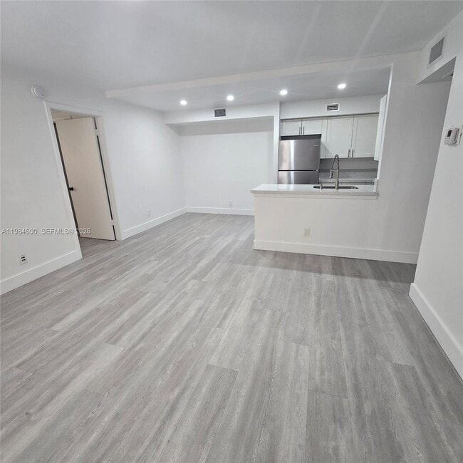 Photo - 10020 Winding Lake Rd Unit 104