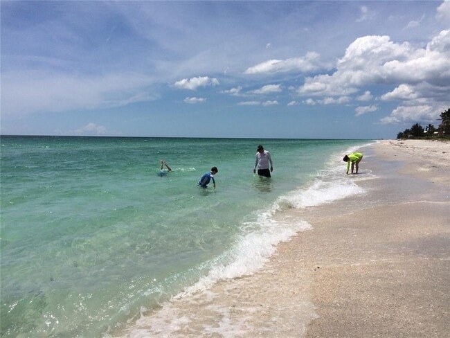 2709 Casey Key Rd