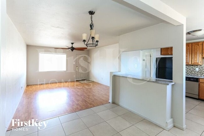 Photo - 5737 N 35th Ave