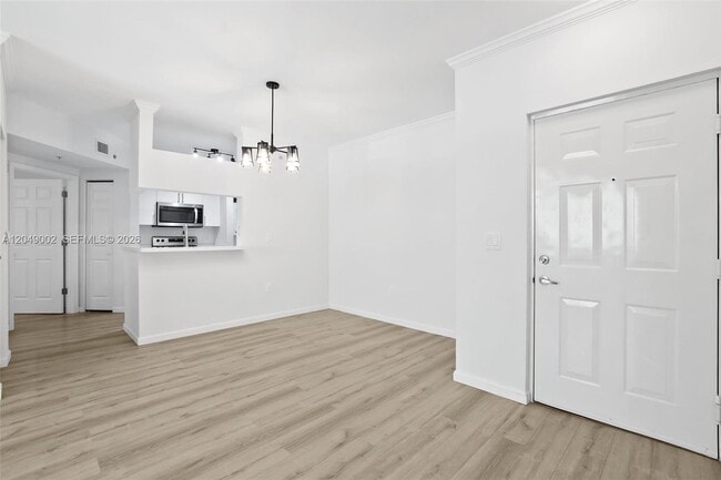 Building Photo - 17145 N Bay Rd Unit 4303