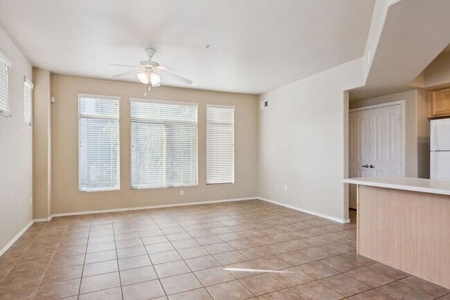 Photo - 2401 E Rio Salado Pkwy