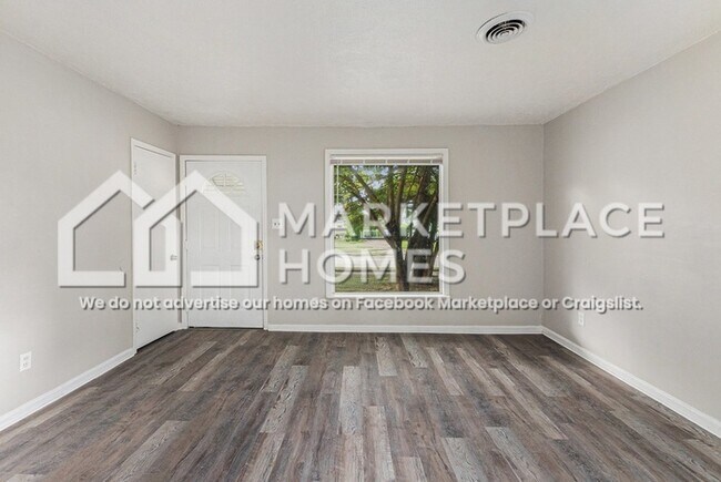 Photo - 12782 Couwlier Ave