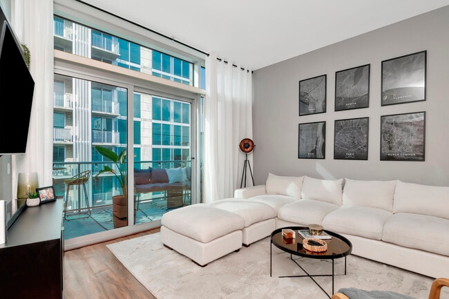 Building Photo - 111 N 12th St Unit 111 N 12th St  1820