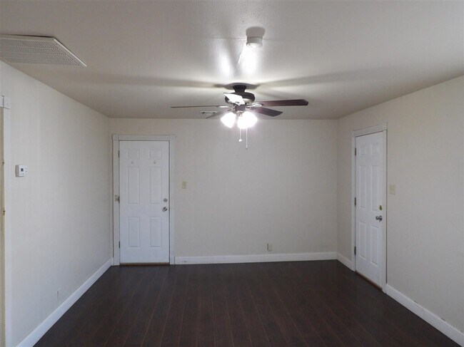 Photo - 9 NW 13th St