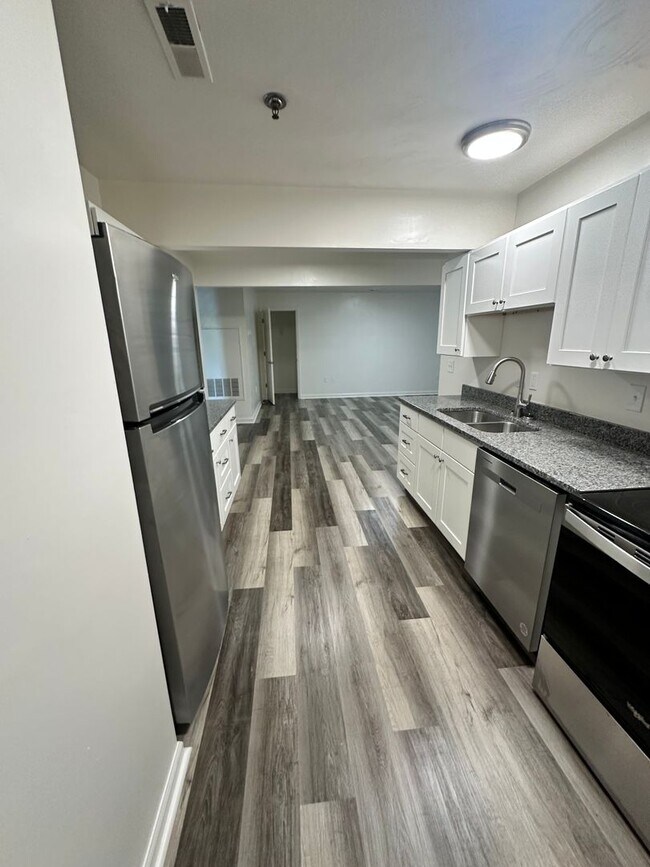 Photo - 4 Bedroom Apartment in Downtown Blacksburg Unidad 13