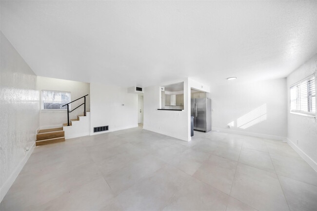 Building Photo - 20 NW 7th Ave