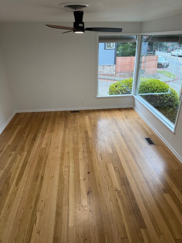 Photo - 4858 Fauntleroy Wy SW