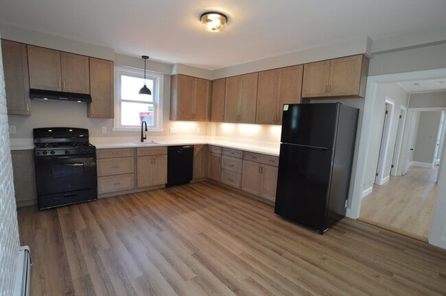 Photo - 14 Roundy St Unit 1