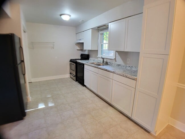 Photo - STOWE107 Unit 107-A