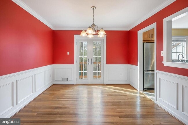 Photo - 8300 Midwood St