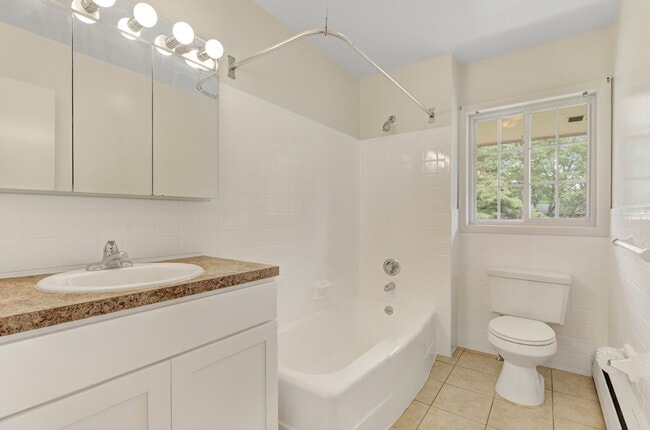 Photo - Eastgate Apartments