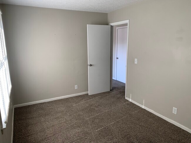 Photo - 105 Hill Rd Unidad 105 Hill Rd Apt D