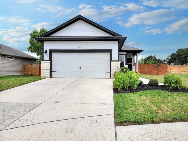 Comfortable One-Level 3BD/2BA with Natural... - Comfortable One-Level 3BD/2BA with Natural... House