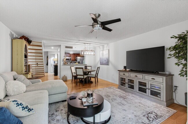 Photo - 1100 Scotia Dr