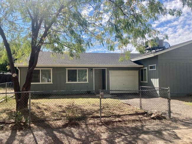 Building Photo - RO210 Unit 3