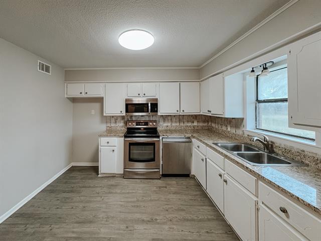 Photo - 102 Hullum Dr House