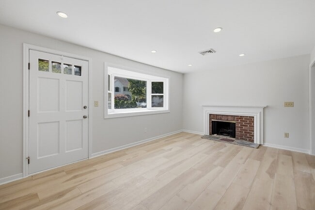 154 Maple St
