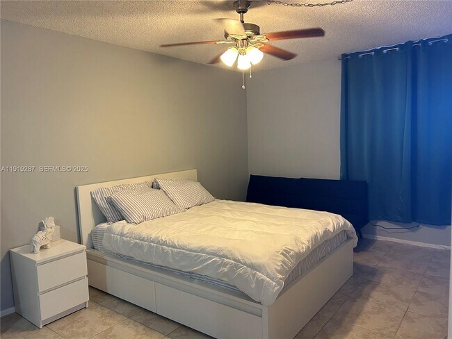 Photo - 2701 Riverside Dr Unit 503-B