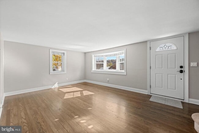 Photo - 3 Buttonwood Ave