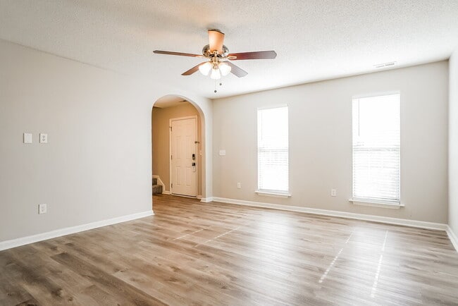 Photo - 4409 Cobble Creek Ln