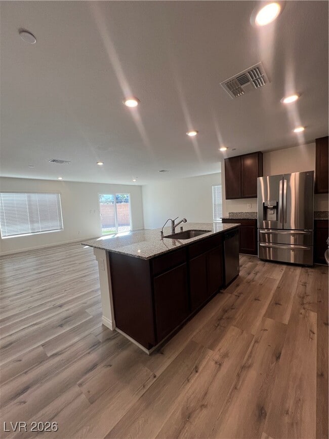 Photo - 6869 Calvitero St