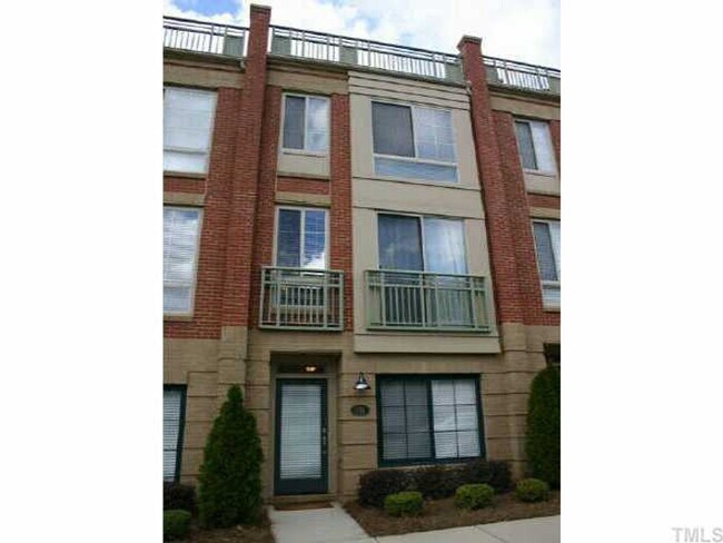 3 Bed | 3.5 Bath Townhouse near NC State! ... - 3 Bed | 3.5 Bath Townhouse near NC State! ...