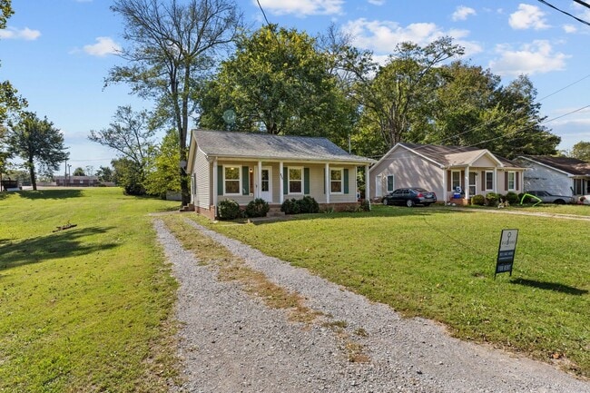 Photo - 133 E Street Clarksville, TN 37042