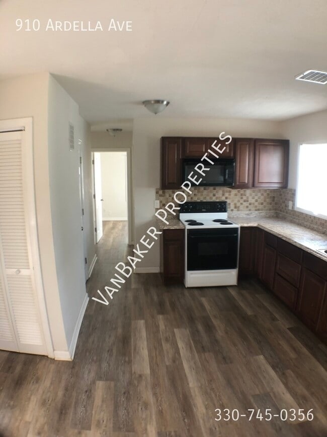 Photo - 910 Ardella Ave
