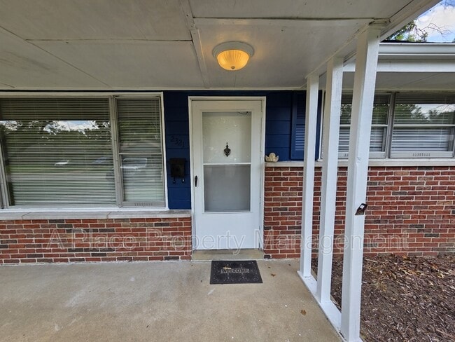 Photo - 2321 Noll Dr
