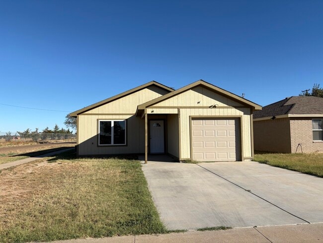 Building Photo - 1301 E 16th St