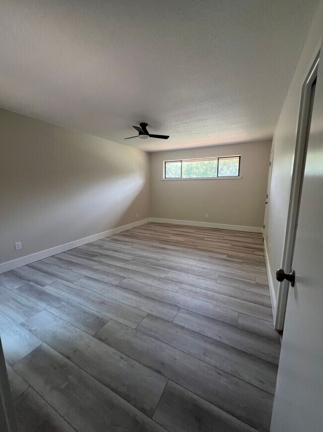 Photo - Spacious 4-Bedroom Pool Home in Desirable Winter Springs!