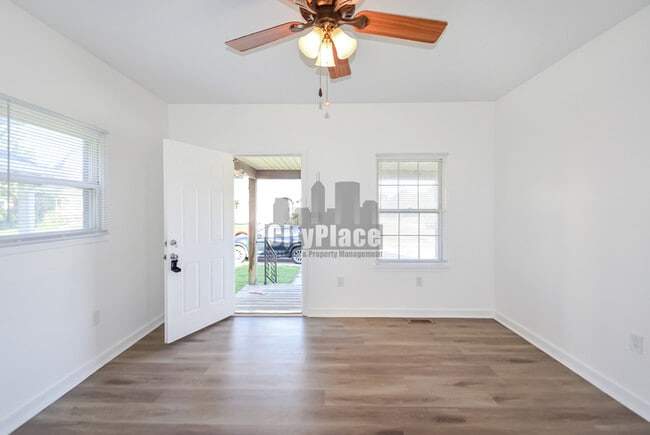 Photo - 2103 Ringgold Ave