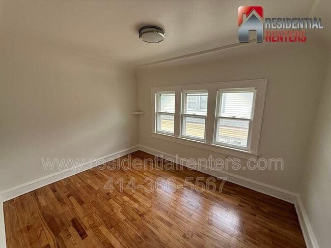Photo - 3031 N 60th St Unit Upper