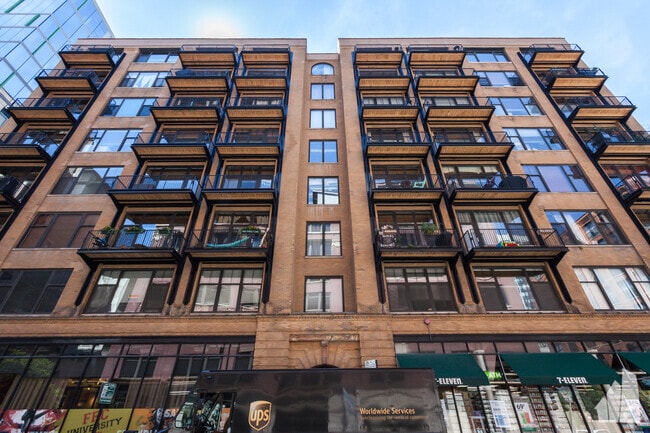 Building Photo - 625 W Jackson Blvd Unit #  0813 Rental