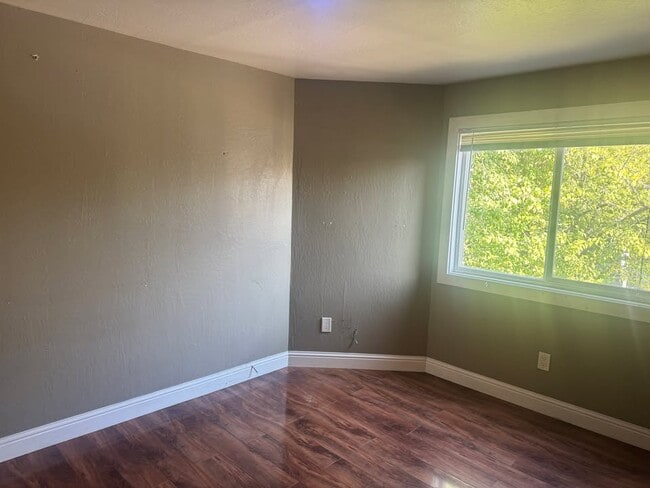 Photo - 2863 Helen St Unit A