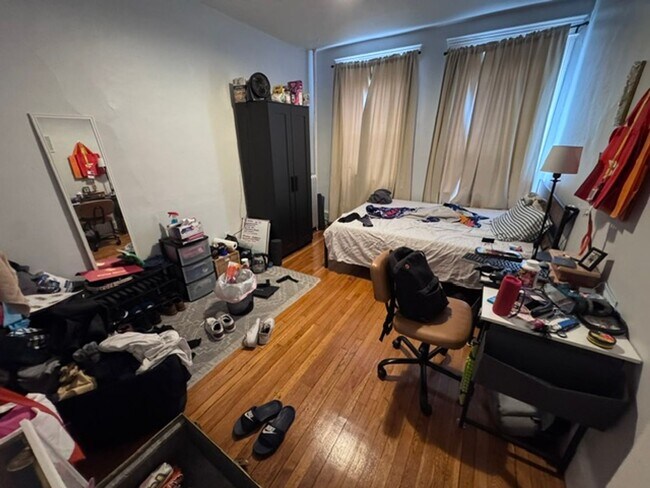Photo - Four bedroom in Great Packards corner apartment Unidad #27