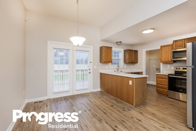 Photo - 608 Flicker Ct