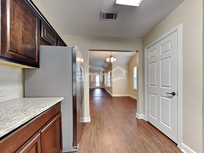 Photo - 2301 Arrowhead Dr