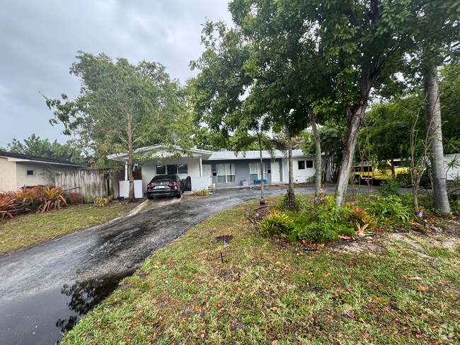 Building Photo - 1432 NE 56th Ct Rental