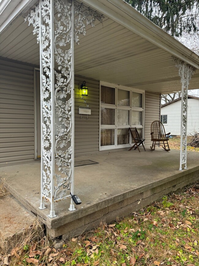 327 Sauget Ave